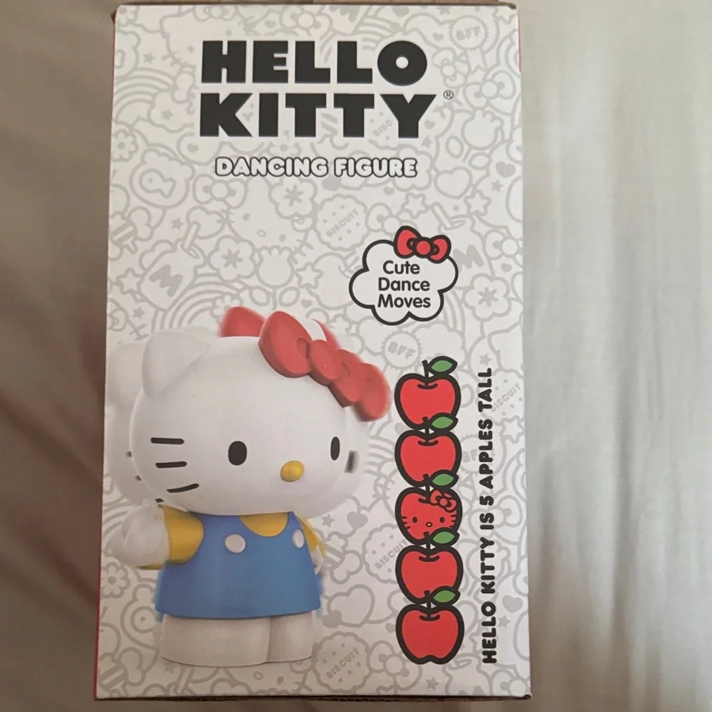 Hello Kitty Dancing Figure NWT - Picture 3 of 3